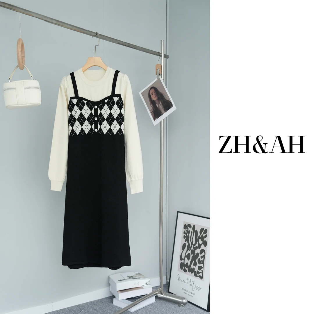 ZH&AH【牛津学院】秋冬新款时尚百搭孕期纤绒纱菱格拼接设计毛衣裙