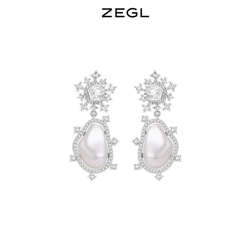 ZEGL 铜合金仿珍珠耳饰 设计师冬日花语系列雪花不对称耳环女饰品