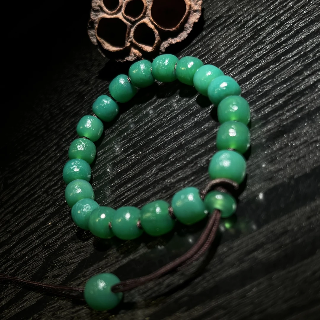 绿玛瑙老型珠手串 手工编织 简约精致款 男女生均适合佩戴