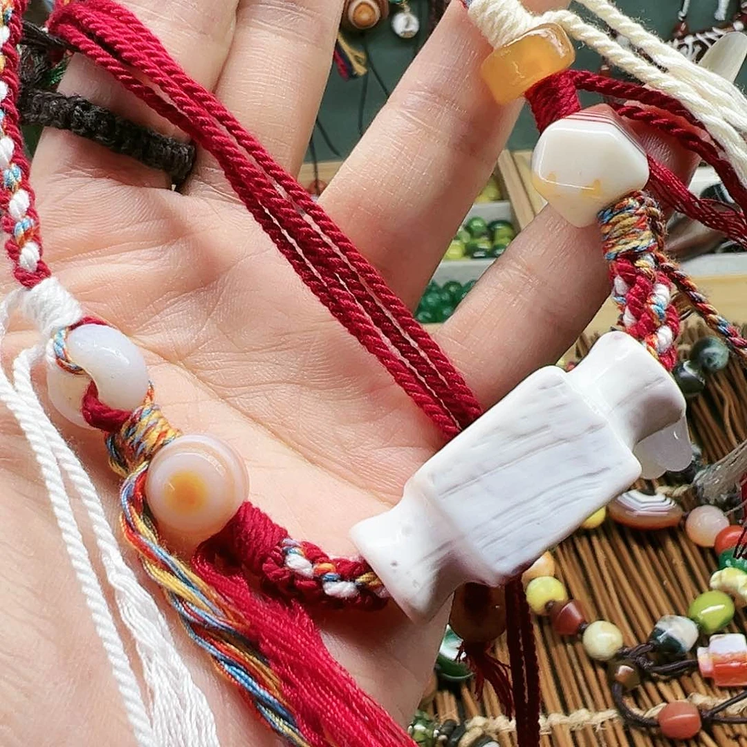 玛瑙/玉髓颈饰未镶嵌