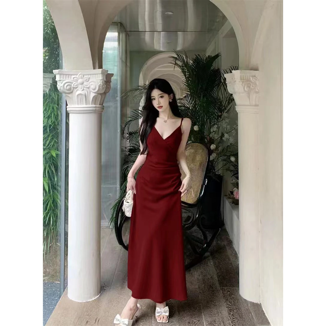 气质显瘦吊带连衣裙法式高级红色别致甜辣包臀修身小众长裙女夏季