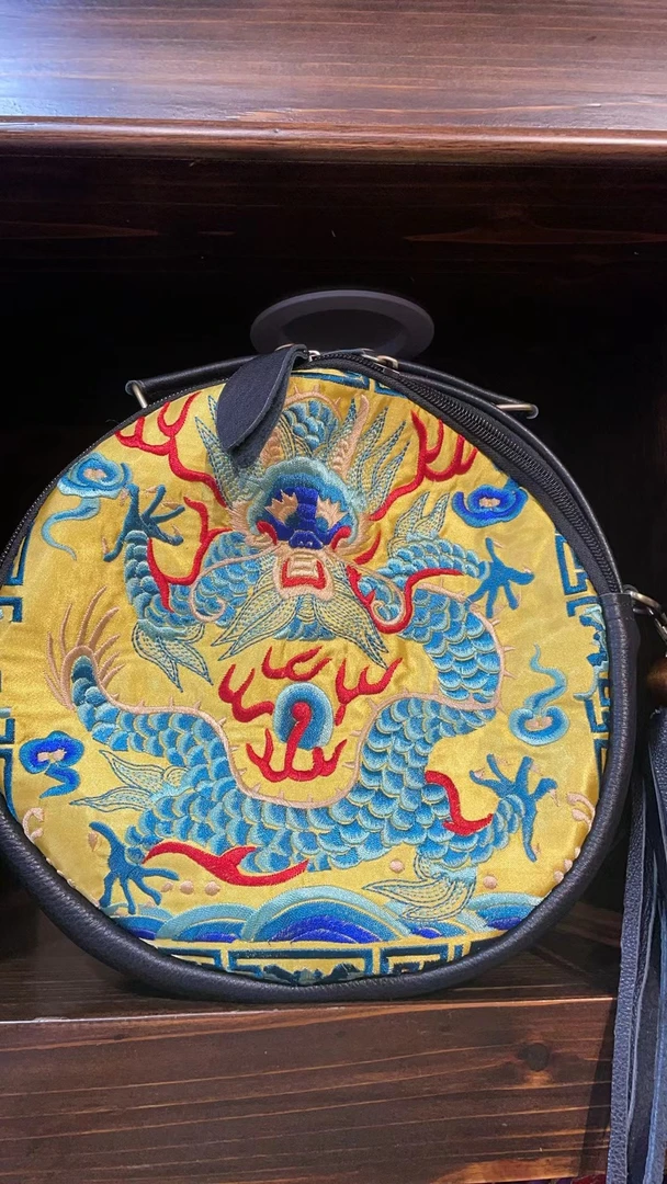 赵掌柜——黑色刺绣黄龙包B-15
