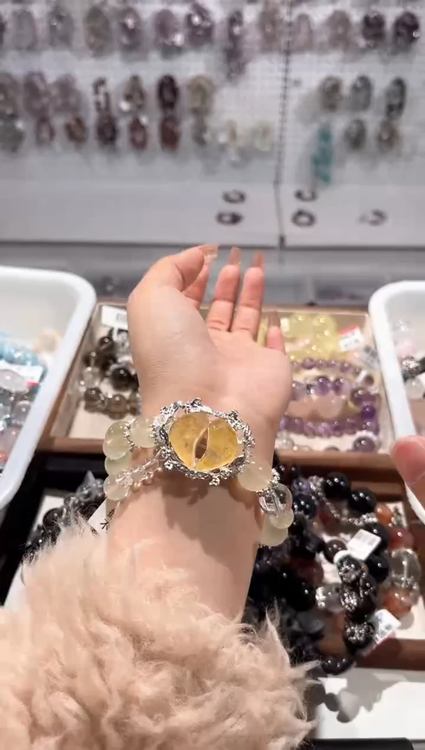 【闪购商品】水晶手链未镶嵌发货发其一颜色微差