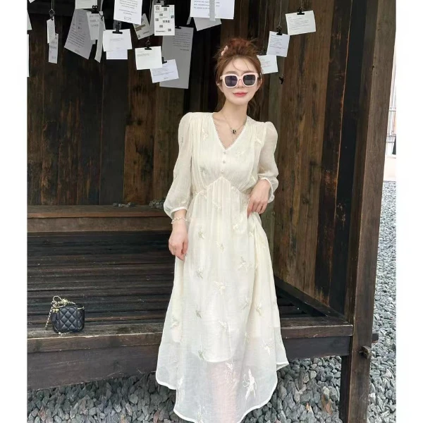 TTQC【婷婷专属】重工刺绣飘逸V领气质米色金蝴蝶连衣裙8005