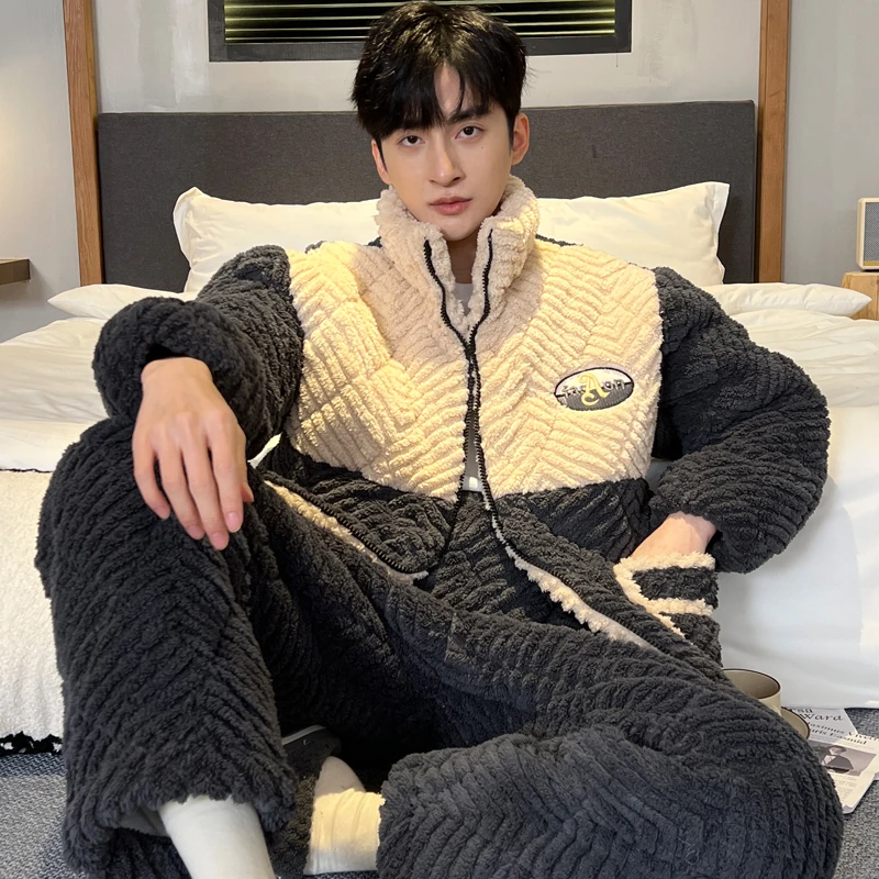 男士睡衣冬季三层夹棉加绒保暖时尚男珊瑚绒简约秋冬款家居服套装