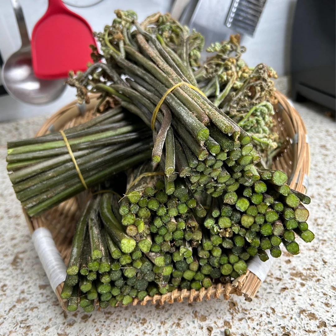 贵州高山野生新鲜时令蕨菜新鲜鸡爪蕨菜2-5斤包邮