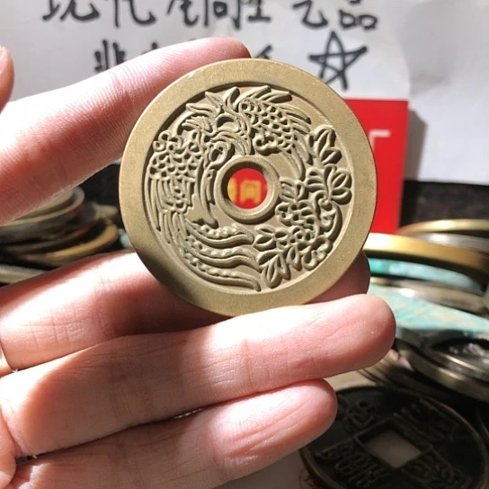 铜现代。
