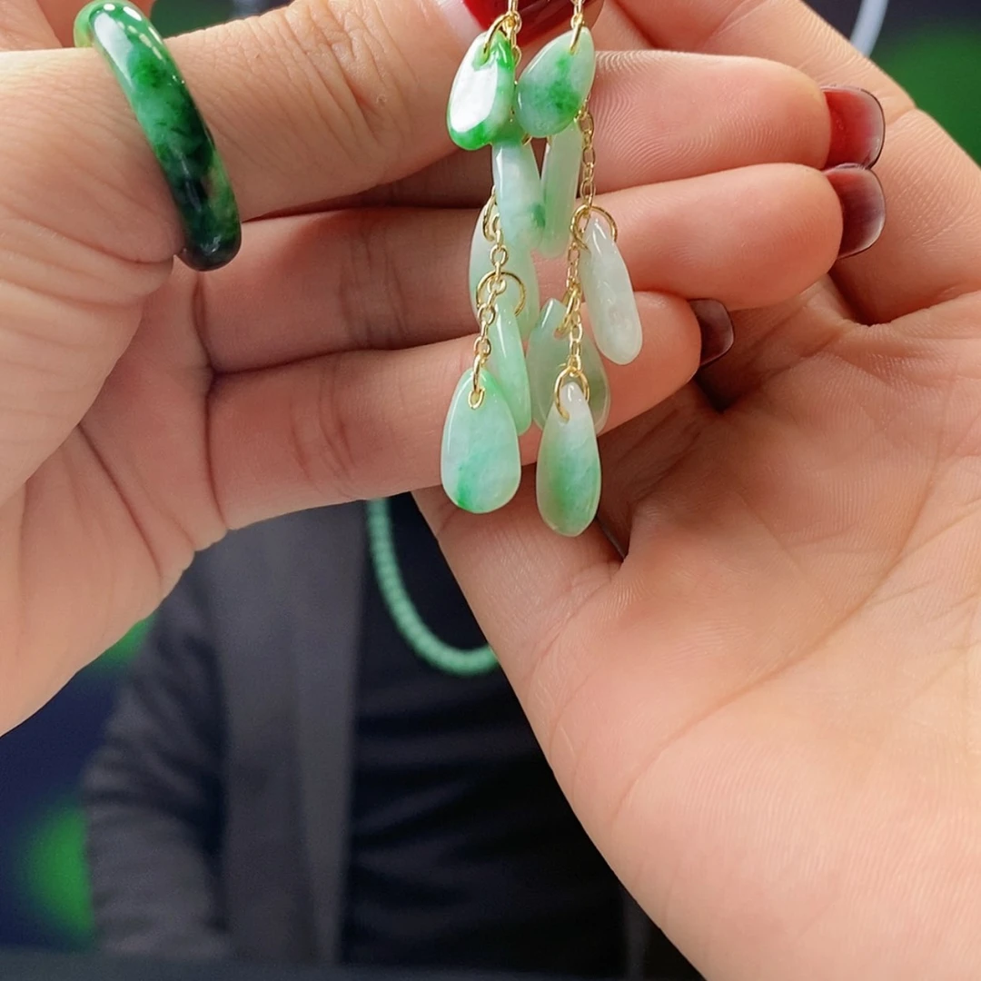 【闪购商品】翡翠颈饰未镶嵌