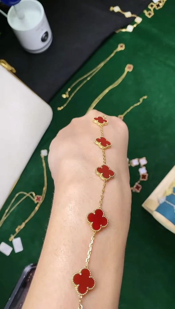 【闪购商品】玛瑙/玉髓手链18K金镶嵌.