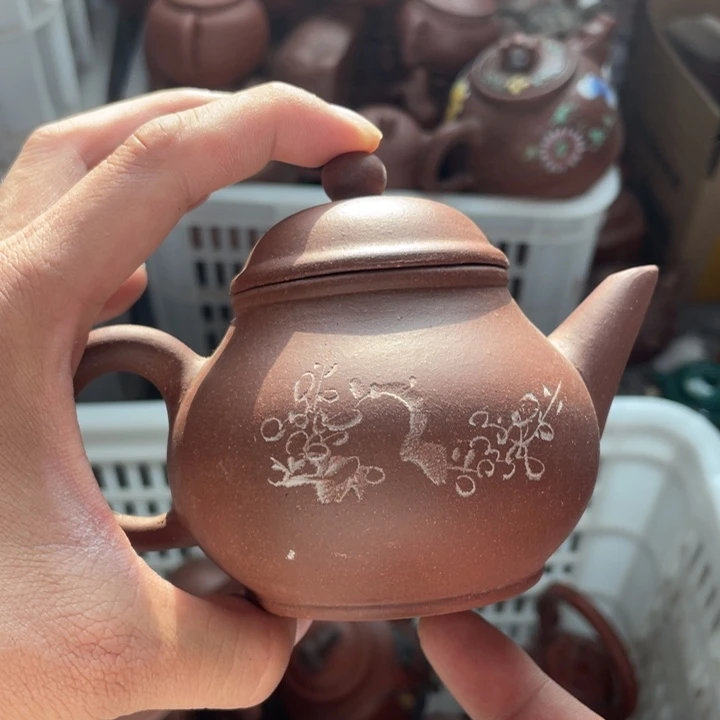 紫砂茶壶老厂紫砂壶一件。