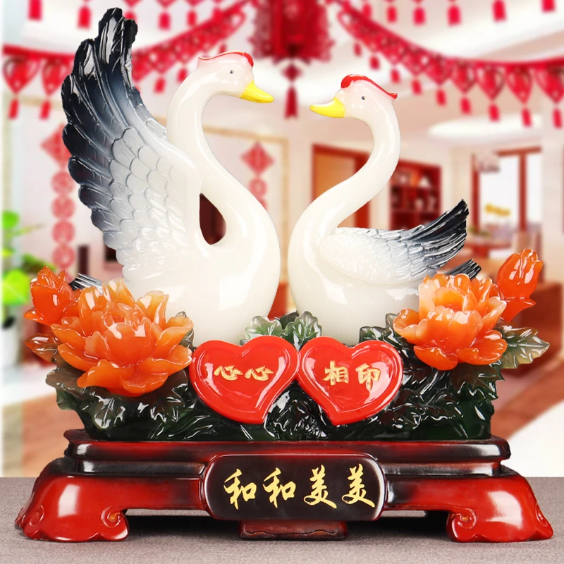 天鹅摆件一对百年好合新房卧室装饰品送情人朋友闺蜜结婚新婚礼物
