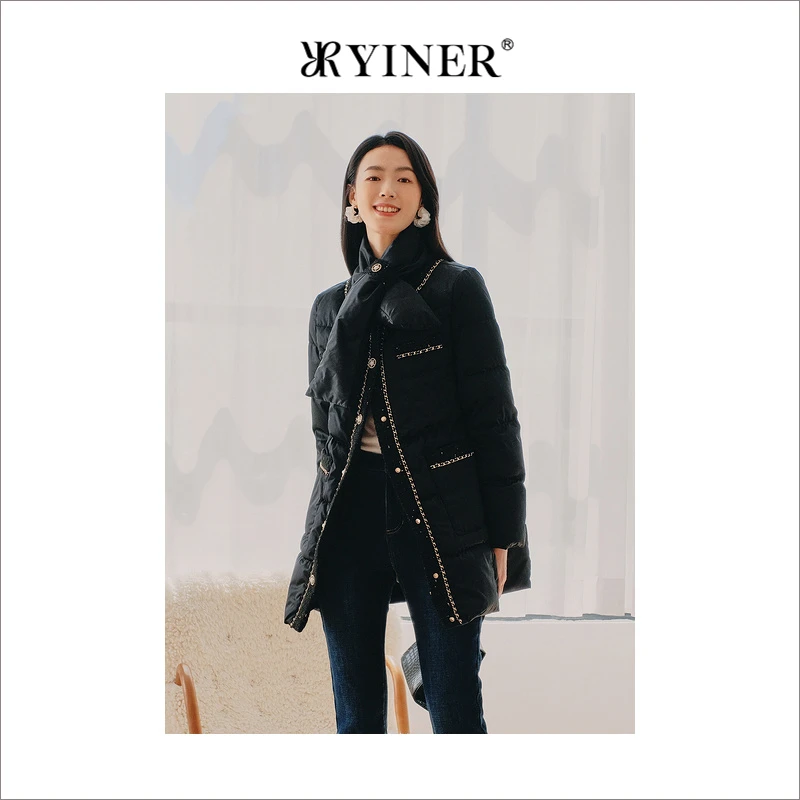 小香风YINER音儿专选女装冬季高领围脖金属饰链面包羽绒服