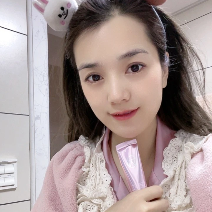 刘敏私服30隔乳上衣