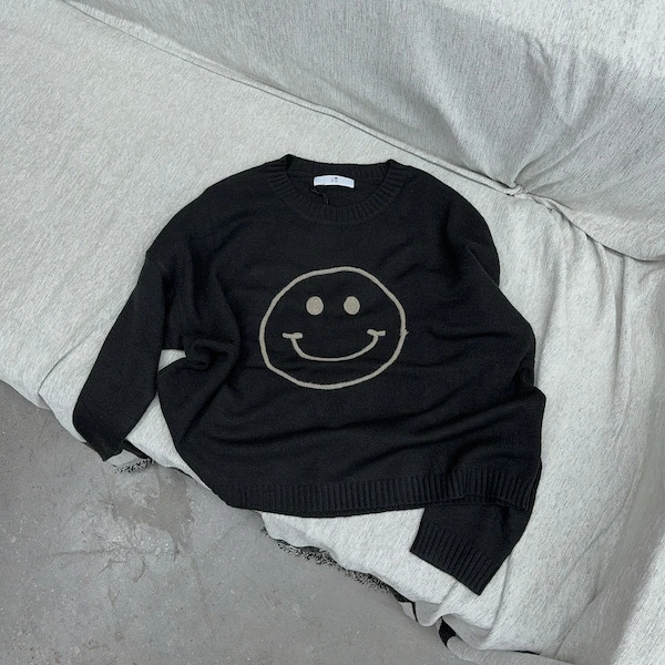 【杨英家刺绣笑脸纯色极简风】潮牌落肩宽松针织衫毛衣 8289