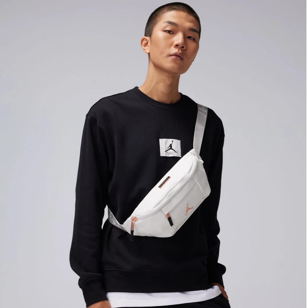 AIR JORDAN男女户外时尚腰包男士潮流百搭情侣黑色0138