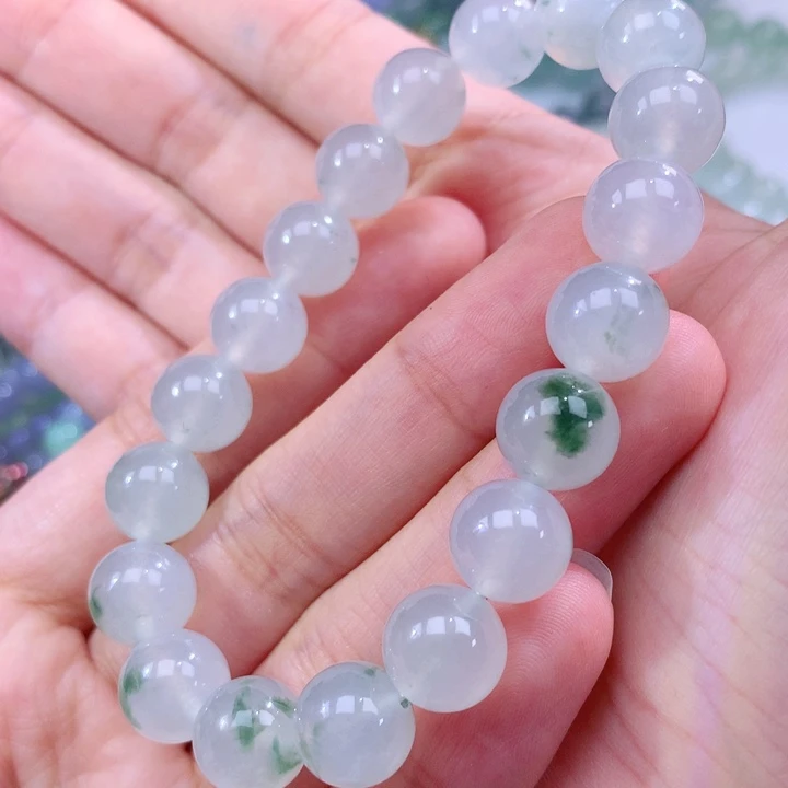 翡翠手链未镶嵌翡翠