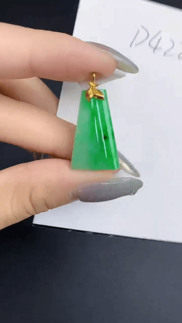 【闪购商品】翡翠颈饰18K金镶嵌0000000000