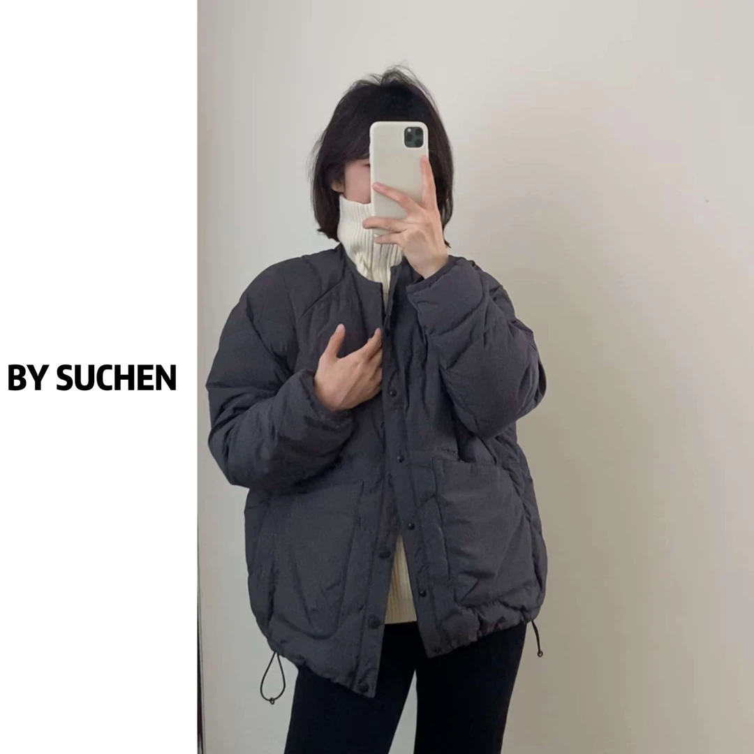 苏晨 高级灰暗纹格白鸭绒圆领按扣羽绒服外套休闲时尚