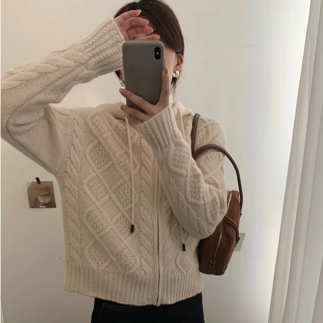 【YIYI】绞花连帽~韩系全羊毛加厚麻花拉链针织开衫