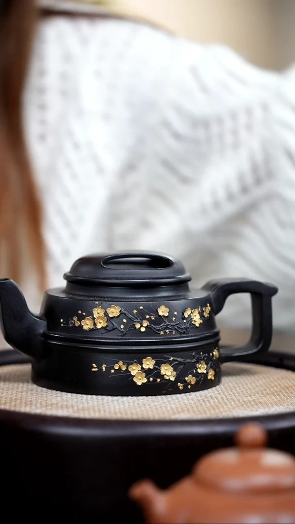 【闪购商品】紫砂茶壶捂灰朱泥牛盖描金梅花
