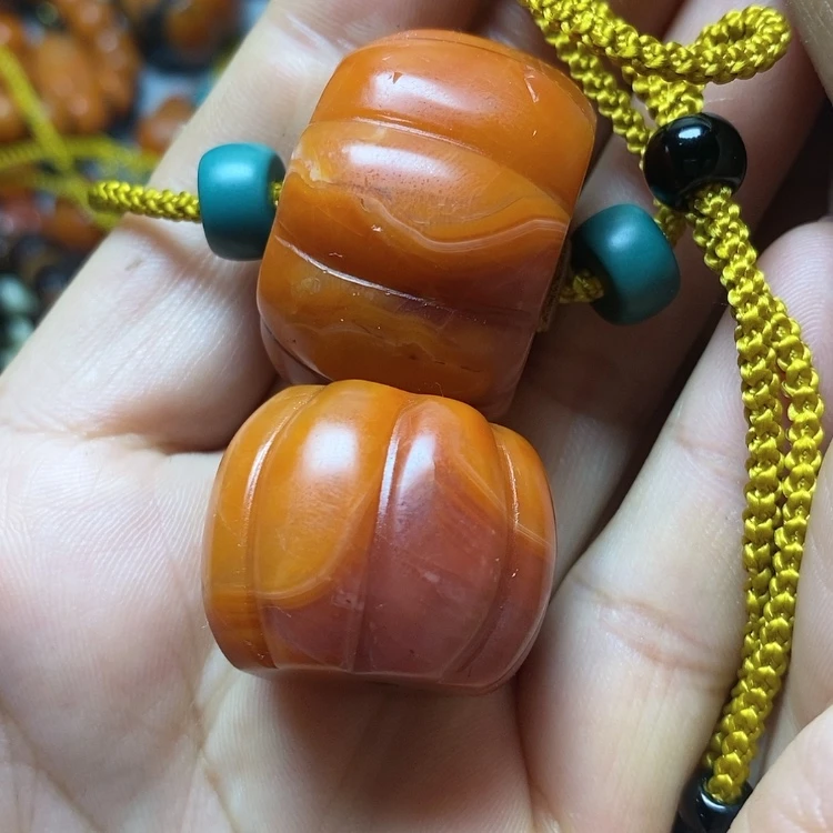 【闪购商品】张*萤…………………………………………