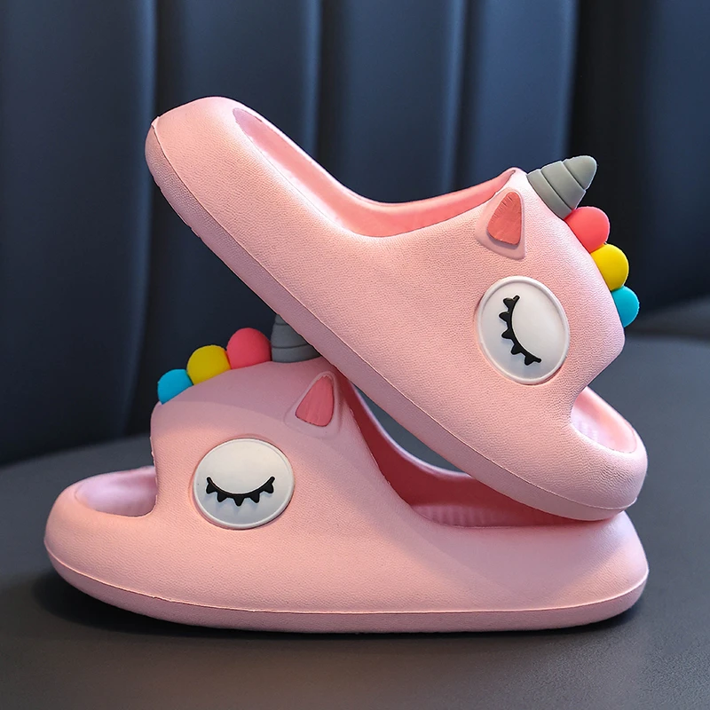 宝宝拖鞋踩屎感儿童凉拖鞋女童夏季外穿可爱防滑室内洗澡软底拖鞋