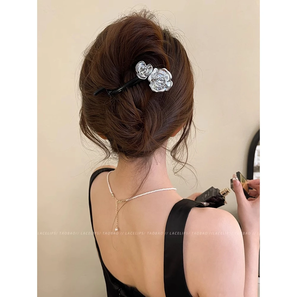 高级感银色玫瑰一字扭扭夹发夹女2024新款气质后脑勺盘发抓夹头饰