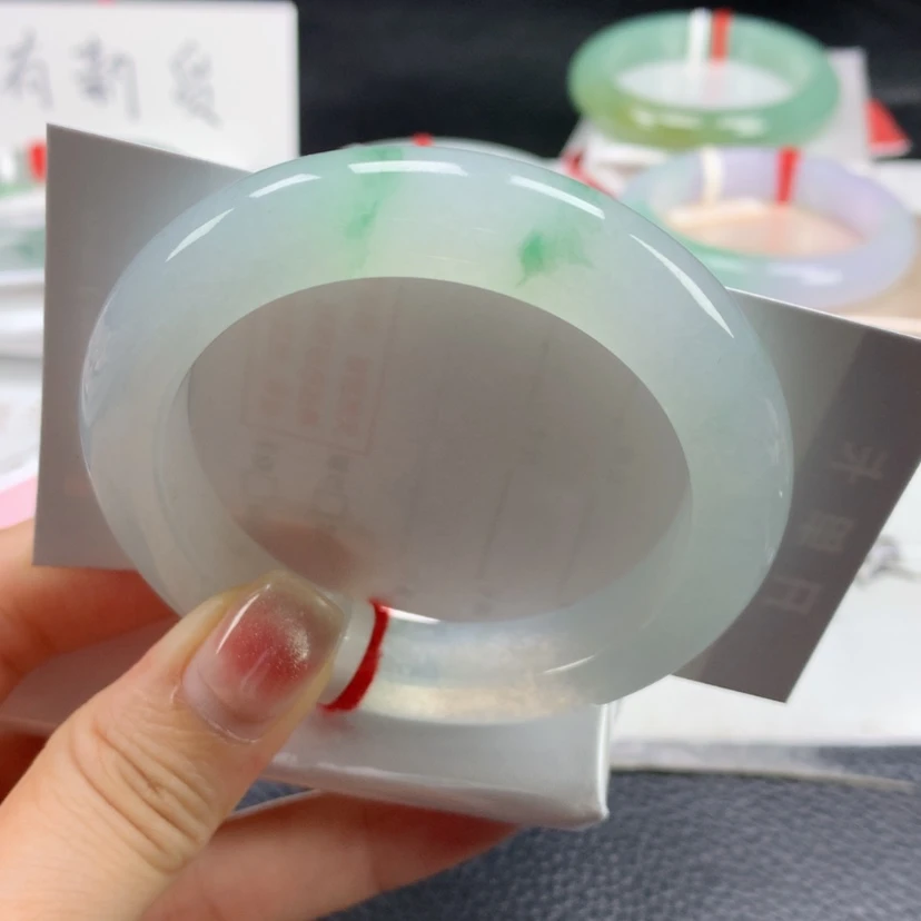 【闪购商品】翡翠手镯未镶嵌53圈