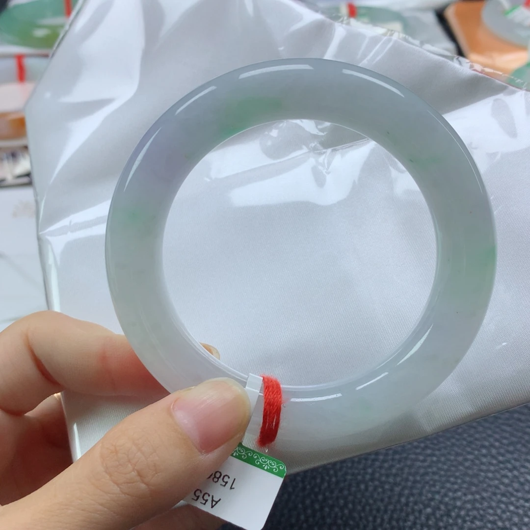 翡翠手镯未镶嵌55.6圆