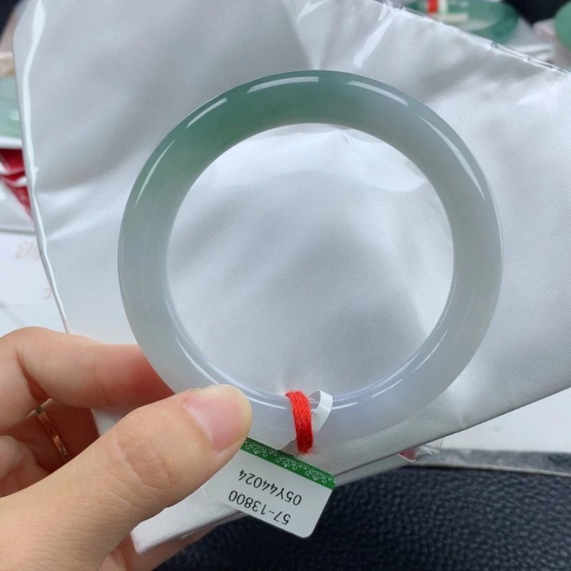 【闪购商品】翡翠手镯未镶嵌57.8圆