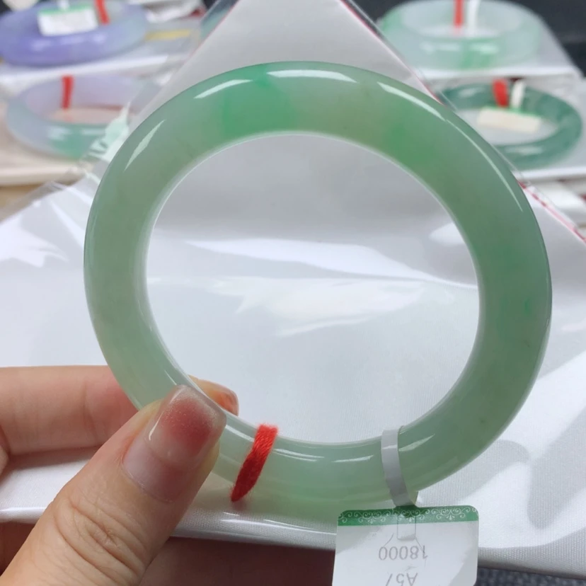 【闪购商品】翡翠手镯未镶嵌57圈