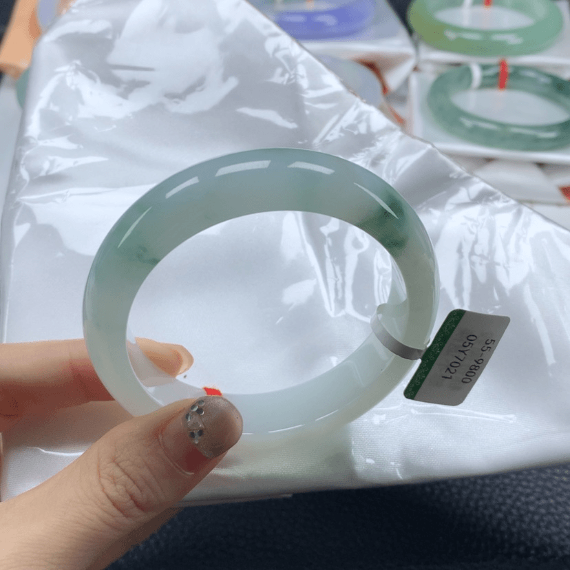 【闪购商品】翡翠手镯未镶嵌55正