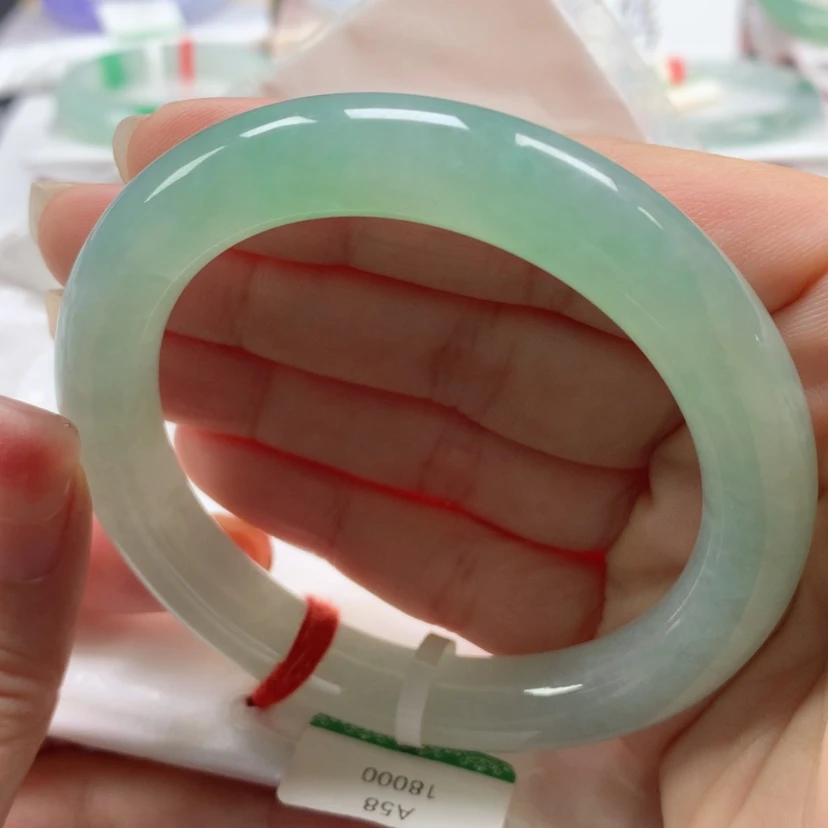 【闪购商品】翡翠手镯未镶嵌58圈