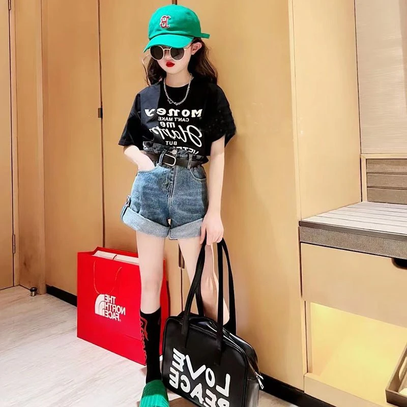 女童牛仔洋气2025夏装时髦儿童热裤韩版中大童炸街翻边外穿牛仔裤