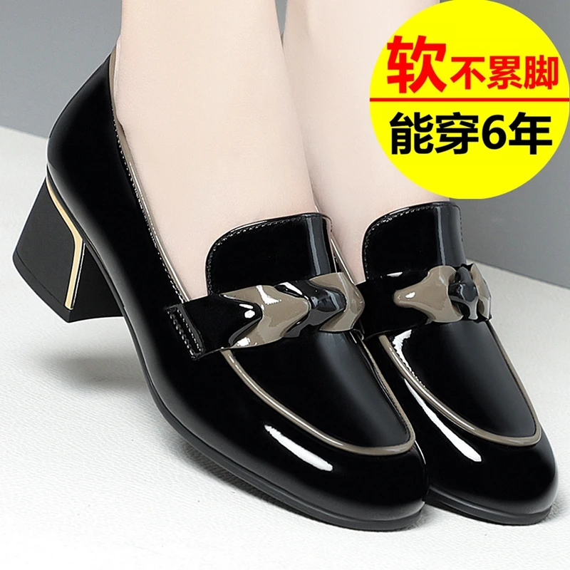 新款香港百搭粗跟单鞋女英伦风女高跟软底春秋软皮不磨脚乐福鞋