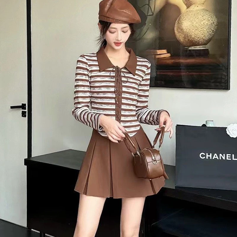 2024早秋新款复古时尚显瘦百褶裙上下套裙条纹套装休闲复古俩件套