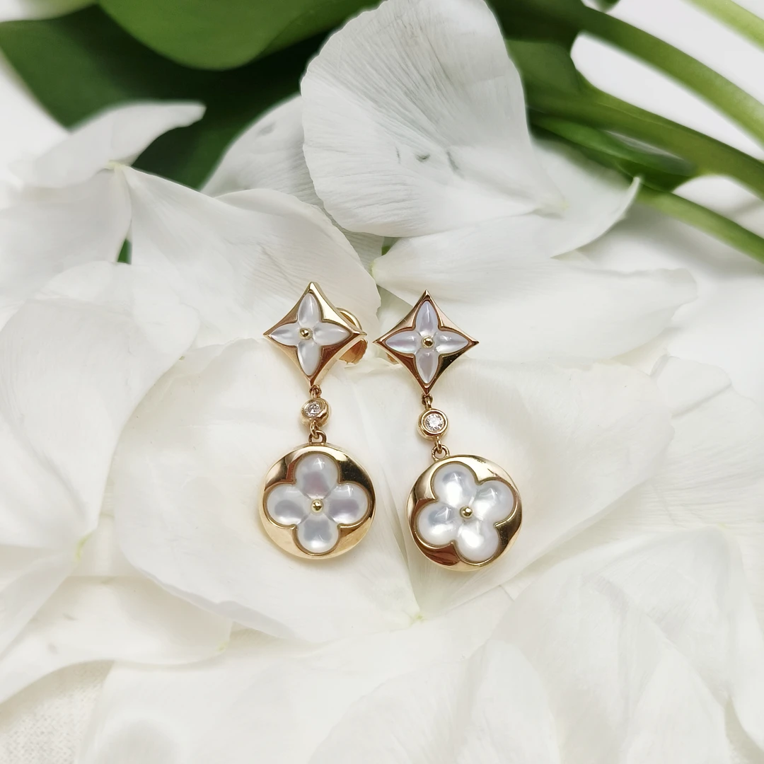 18k金老花双花白贝母耳饰经典古风短款双色珠宝优雅礼物精美耳钉