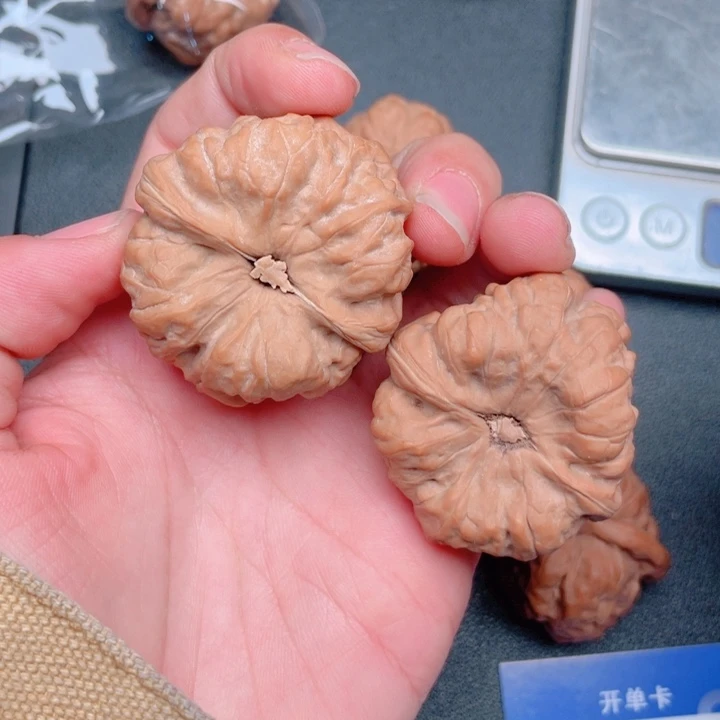 文玩核桃吊坠。****。42加蛤蟆头