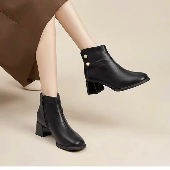 冬季1002加绒粗跟时尚短靴女23D