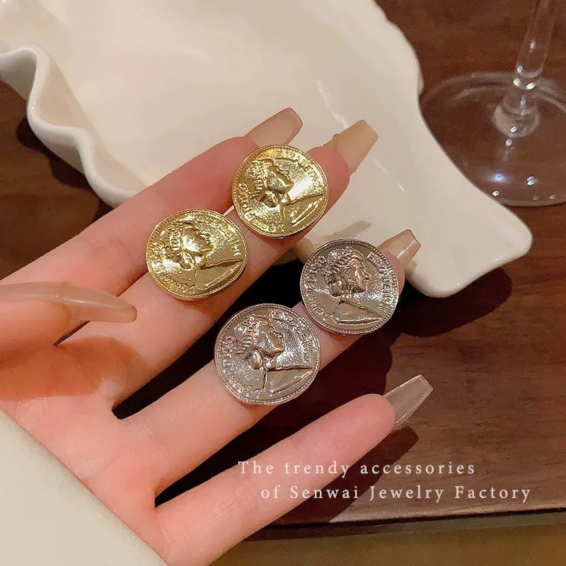 合金耳饰 Xyuer人头牌曲面金币冷淡风哑光耳环