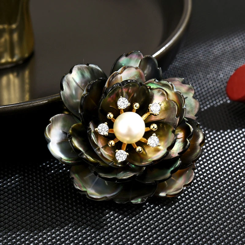 TLIT 铜合金贝壳胸针 重工高档奢华西装别针胸花黑贝牡丹花9065