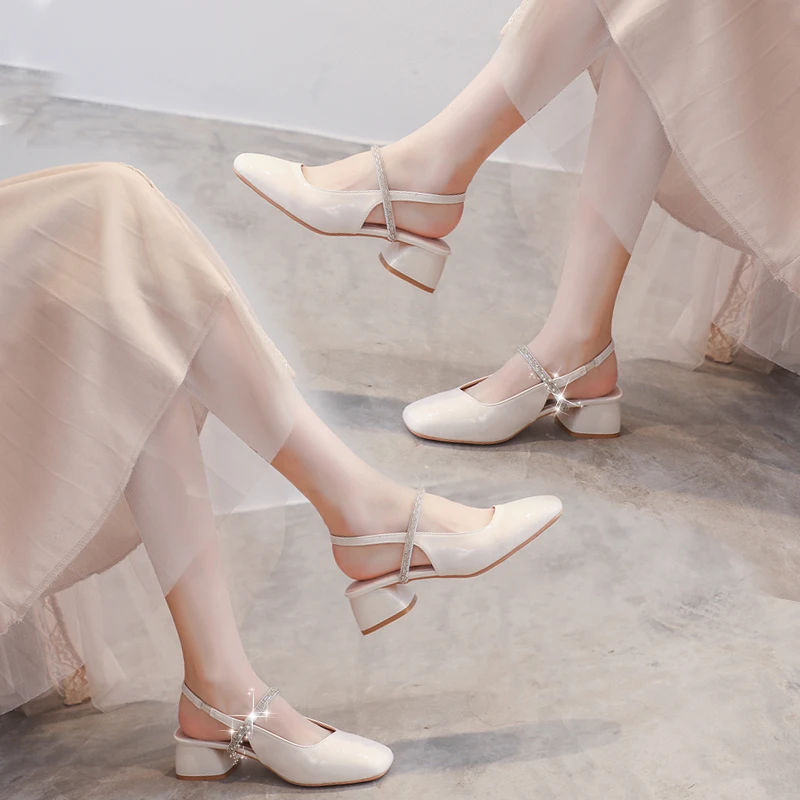 夏季水钻2024包头粗跟气质高跟鞋外穿爆款凉鞋女款外出凉鞋一字带