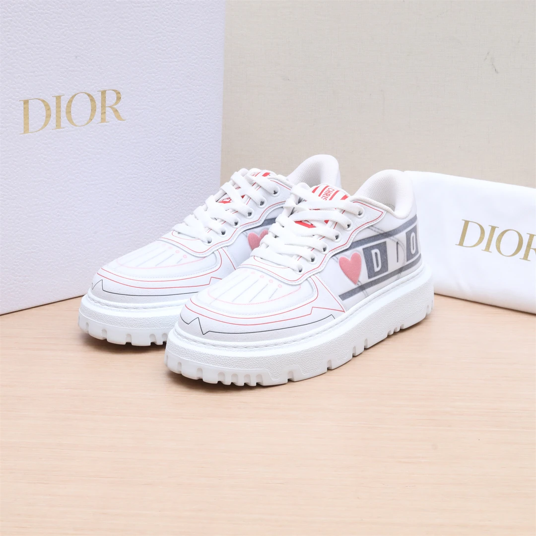 全新未使用 DIOR/迪奥 爱心休闲鞋 白色 PVC拼麂皮37 P224306366