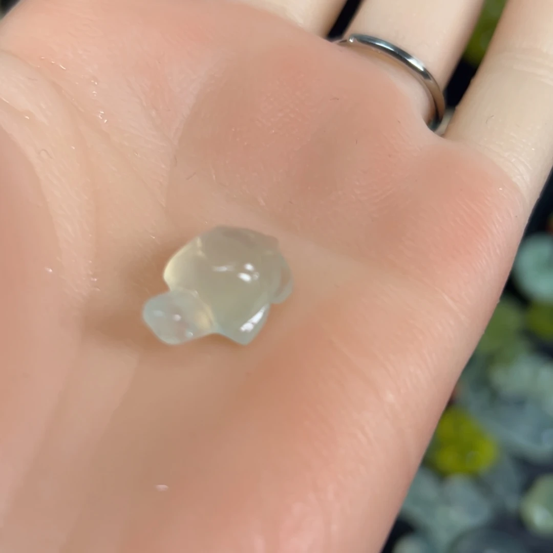 【闪购商品】蛇纹石玉颈饰未镶嵌繁**千