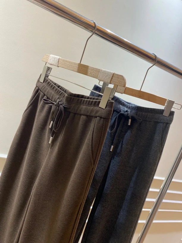 进口切纹面料直筒裤