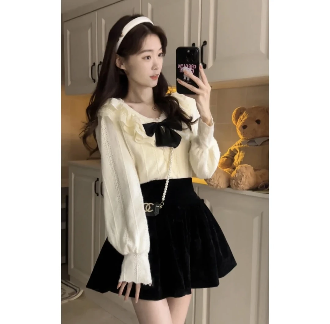 法式复古蝴蝶结娃娃领薄绒长袖上衣+百搭丝绒蓬蓬半身裙