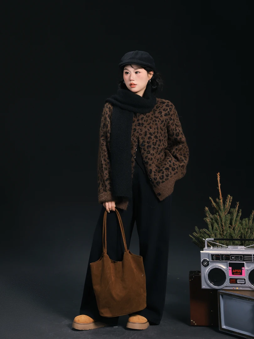 月半鱼【豹纹毛衣】红人上新豹纹开衫秋冬宽松慵懒风厚毛衣显瘦上衣