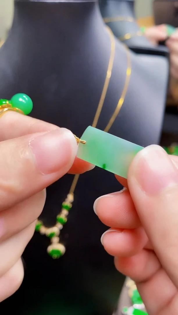 【闪购商品】定制翡翠18K金镶嵌无事牌