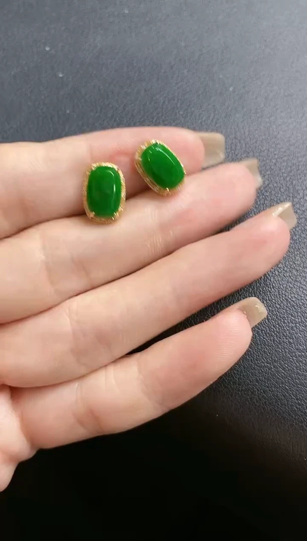 【闪购商品】定制翡翠18K金镶嵌耳钉