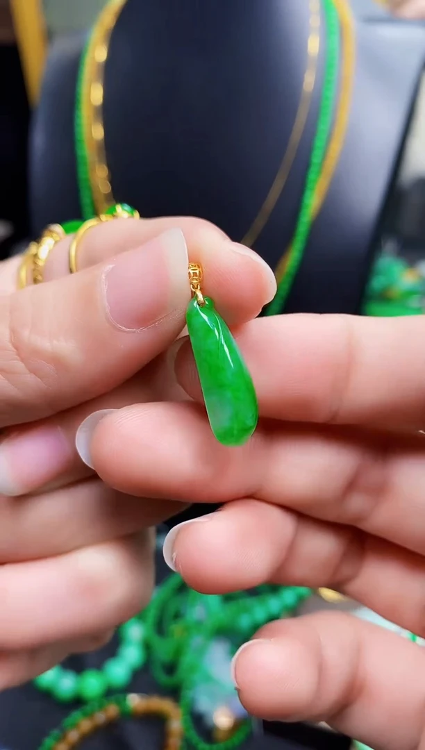 【闪购商品】定制翡翠18K金镶嵌瓜